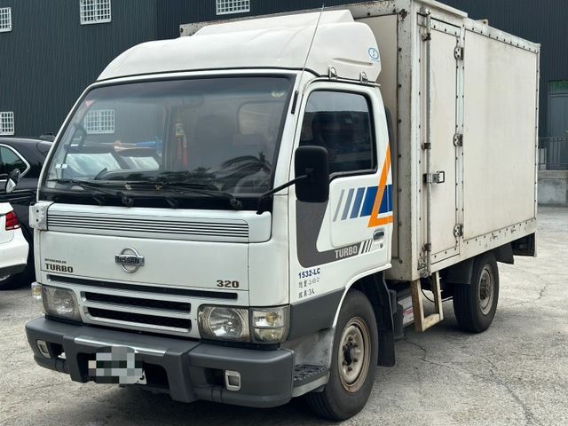 3噸半 箱式貨車  一手車 無事故 內外保持良好 有在顧車  無待修 車況正常 里程35萬公里 里程保證  第3張相片