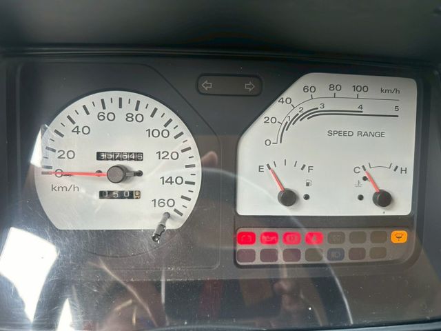 3噸半 箱式貨車  一手車 無事故 內外保持良好 有在顧車  無待修 車況正常 里程35萬公里 里程保證  第10張相片