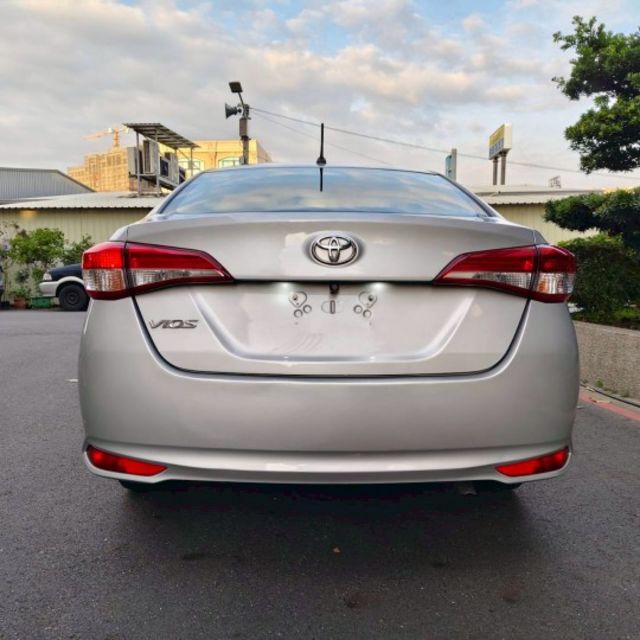 無事故 可認證 實跑23萬公里 里程保證  車在台南 實車實價 實體店 歡迎賞車 現場談  第5張相片