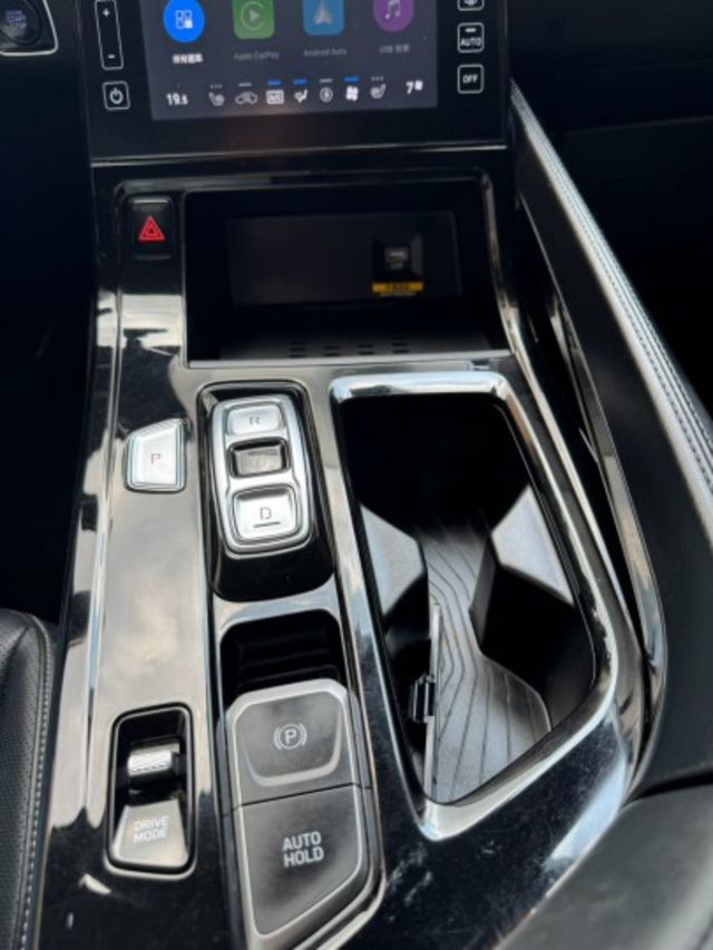 CUSTIN GLT-B VIP1.5T 渦輪增壓引擎  SmartSense 智慧安全系統 SCC智慧型主動車距維持  第12張相片