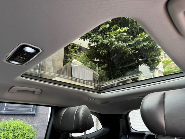 CUSTIN GLT-B VIP1.5T 渦輪增壓引擎  SmartSense 智慧安全系統 SCC智慧型主動車距維持  第17張相片
