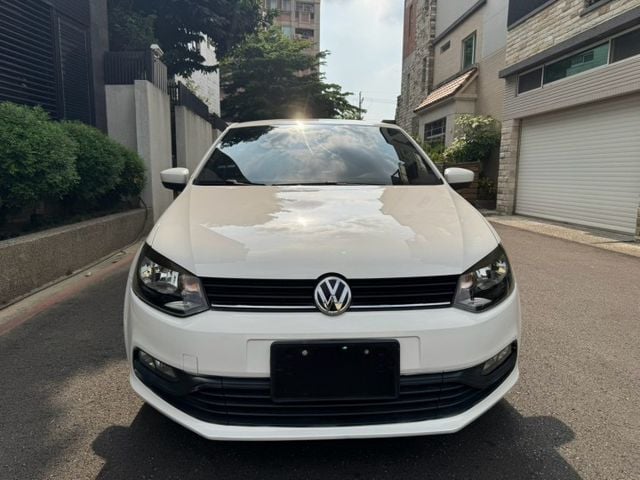 VW Polo 1.5 里程少  一手車 無事故 無待修 里程3.8萬公里而已  第2張相片