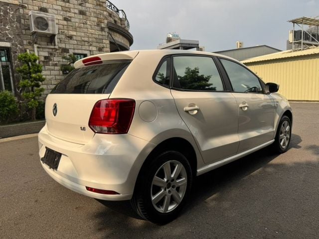 VW Polo 1.5 里程少  一手車 無事故 無待修 里程3.8萬公里而已  第6張相片
