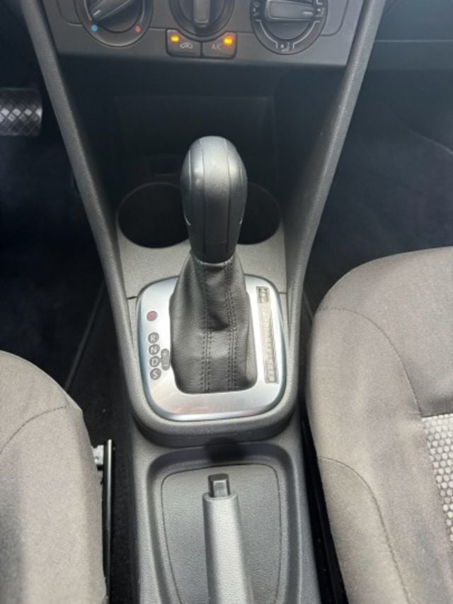 VW Polo 1.5 里程少  一手車 無事故 無待修 里程3.8萬公里而已  第9張相片