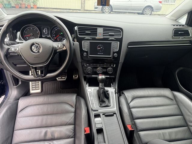 VOLKSWAGEN福斯 GOLF VARIANT  第10張相片