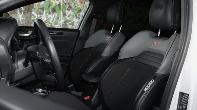 FORD福特 FOCUS ST WAGON  第5張相片
