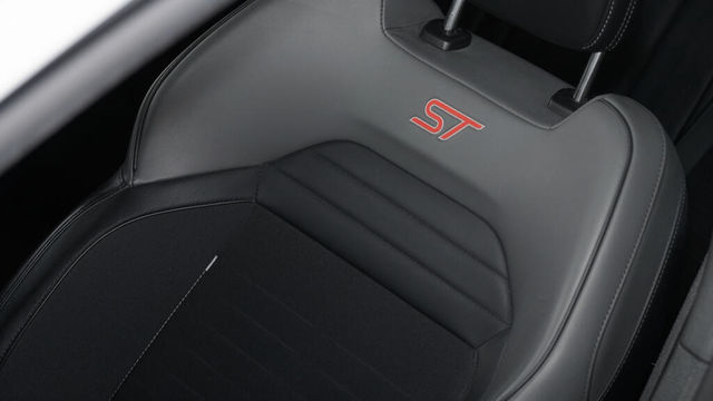 FORD福特 FOCUS ST WAGON  第6張相片