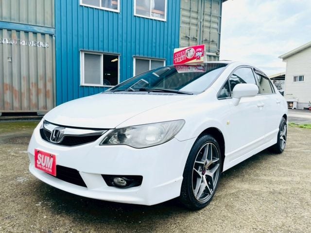 超帥氣優質代步車/小改款黑內裝/定速巡航/方向盤快控鍵/藍芽/導航/倒車顯影/恆溫/頭燈水平調整  第1張相片