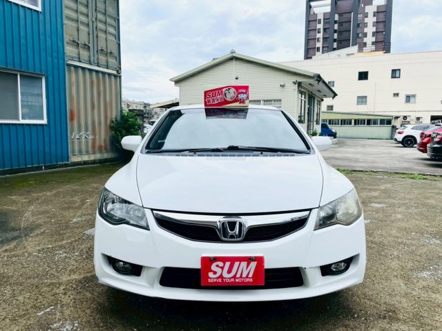 超帥氣優質代步車/小改款黑內裝/定速巡航/方向盤快控鍵/藍芽/導航/倒車顯影/恆溫/頭燈水平調整  第2張相片