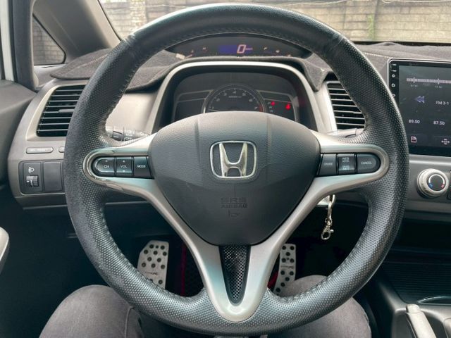 超帥氣優質代步車/小改款黑內裝/定速巡航/方向盤快控鍵/藍芽/導航/倒車顯影/恆溫/頭燈水平調整  第7張相片
