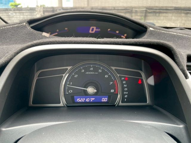 超帥氣優質代步車/小改款黑內裝/定速巡航/方向盤快控鍵/藍芽/導航/倒車顯影/恆溫/頭燈水平調整  第8張相片