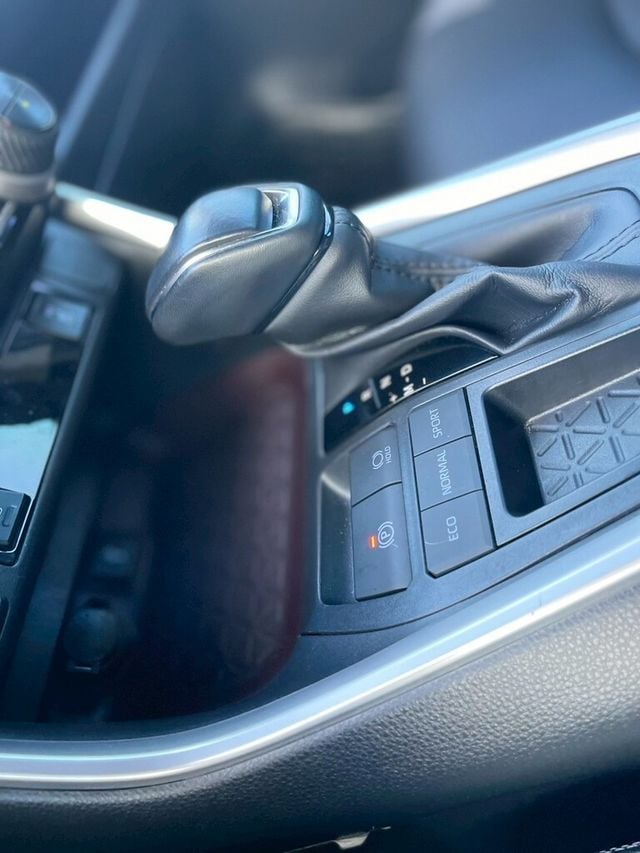 TOYOTA豐田 RAV4  第6張相片