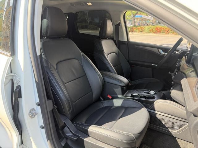 FORD福特 KUGA  第10張相片