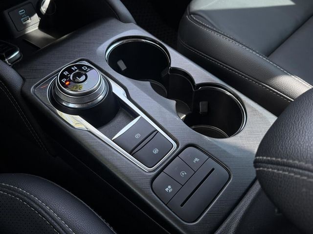 FORD福特 KUGA  第16張相片