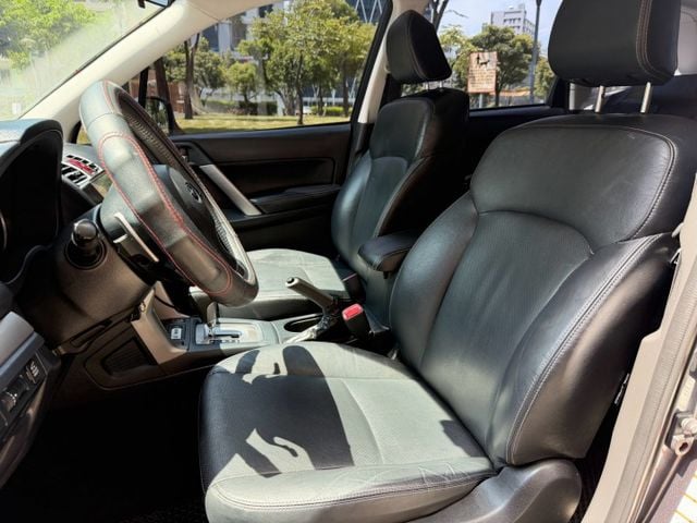 2.0 i-L AWD／電動椅／電動尾門／倒車顯影／倒車雷達／定速／原鈑件／實車實價  第5張相片