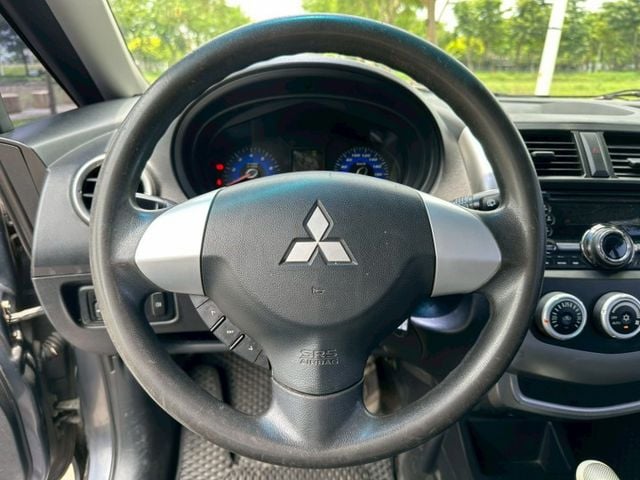 2013 Mitsubishi Colt Plus 1.5 僅跑18.6萬保證里程、無重大事故、無泡水 後座6/4分離  第5張相片
