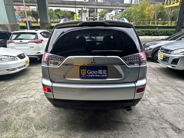 MITSUBISHI三菱 OUTLANDER  第6張相片