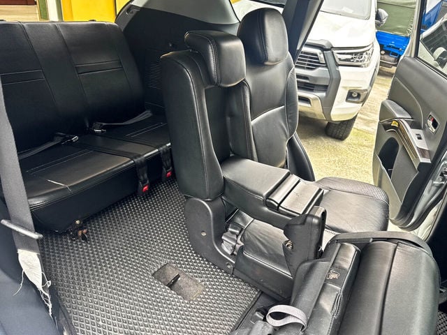 MITSUBISHI三菱 OUTLANDER  第17張相片
