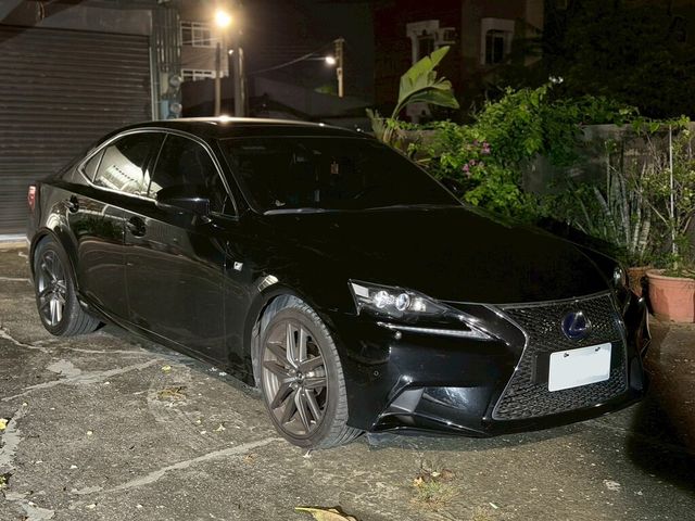 LEXUS凌志 IS 300H  第1張相片