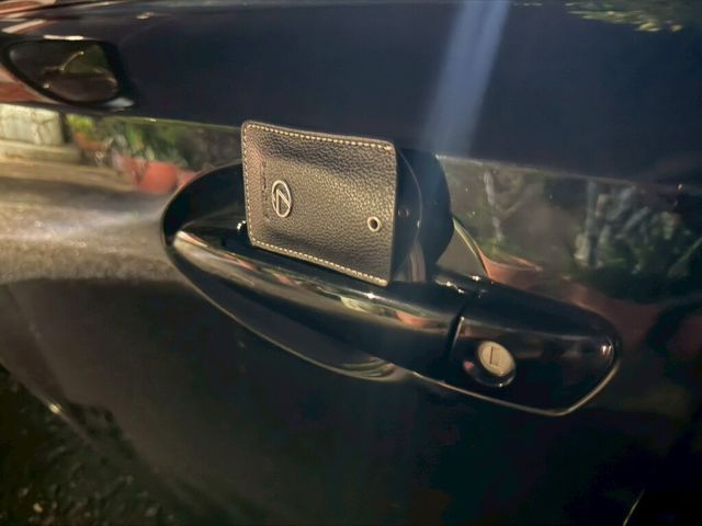 LEXUS凌志 IS 300H  第4張相片