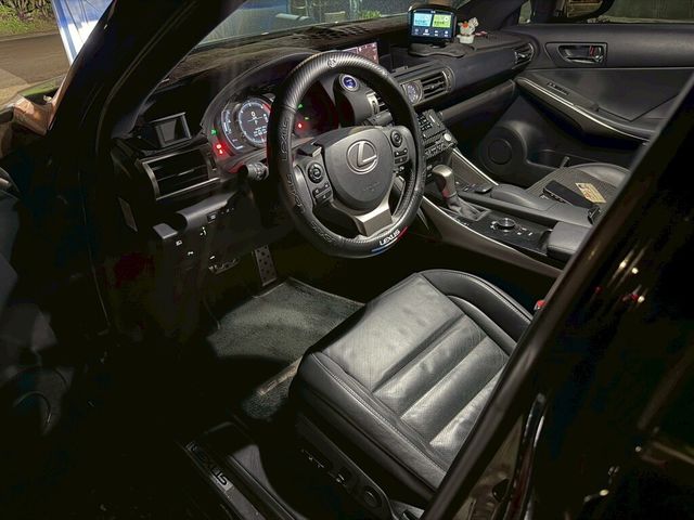 LEXUS凌志 IS 300H  第6張相片