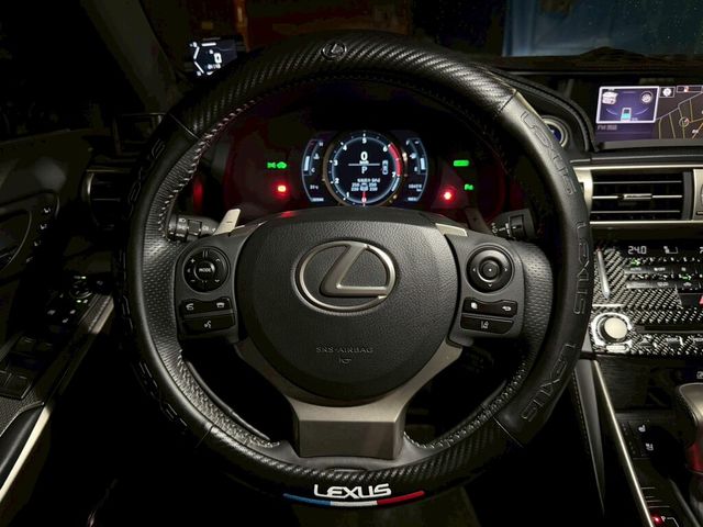LEXUS凌志 IS 300H  第7張相片