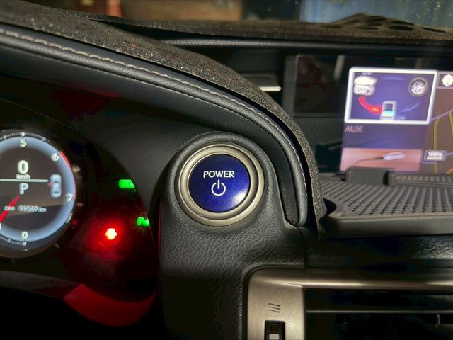 LEXUS凌志 IS 300H  第12張相片