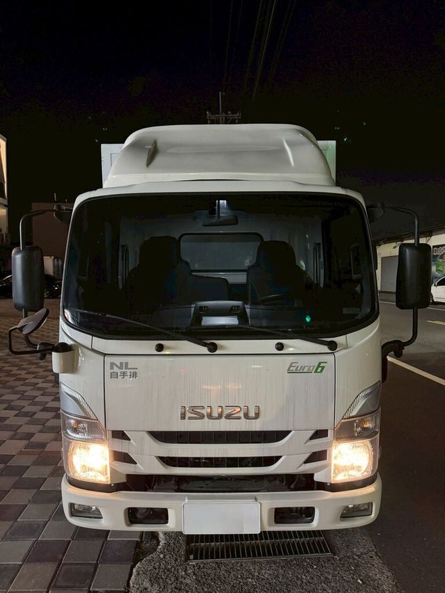 ISUZU五十鈴 NLR  第2張相片