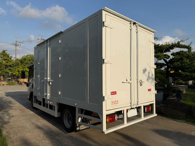ISUZU五十鈴 NLR  第6張相片