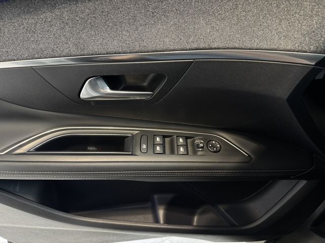 PEUGEOT寶獅 3008  第16張相片