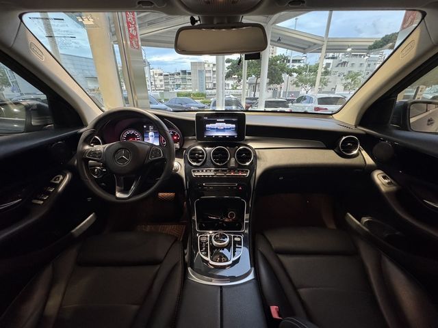 M-BENZ賓士 GLC220D  第6張相片