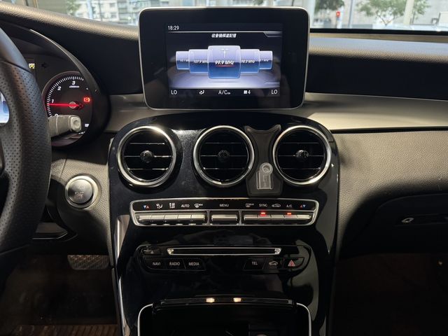 M-BENZ賓士 GLC220D  第10張相片