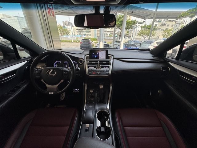 LEXUS凌志 NX300H  第6張相片