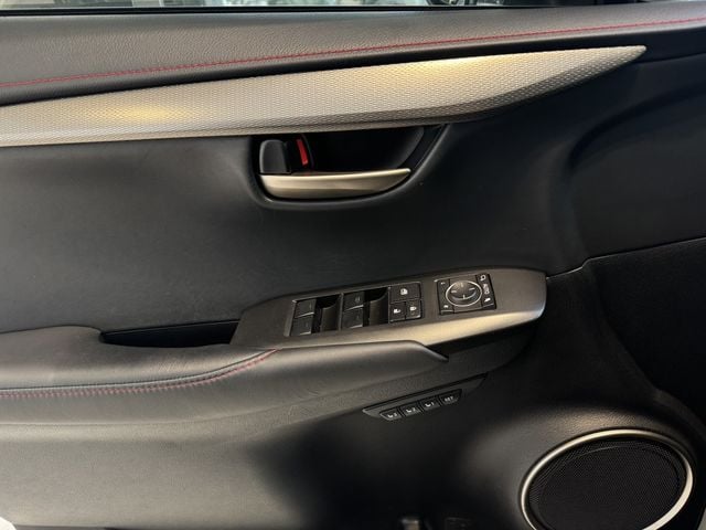 LEXUS凌志 NX300H  第15張相片