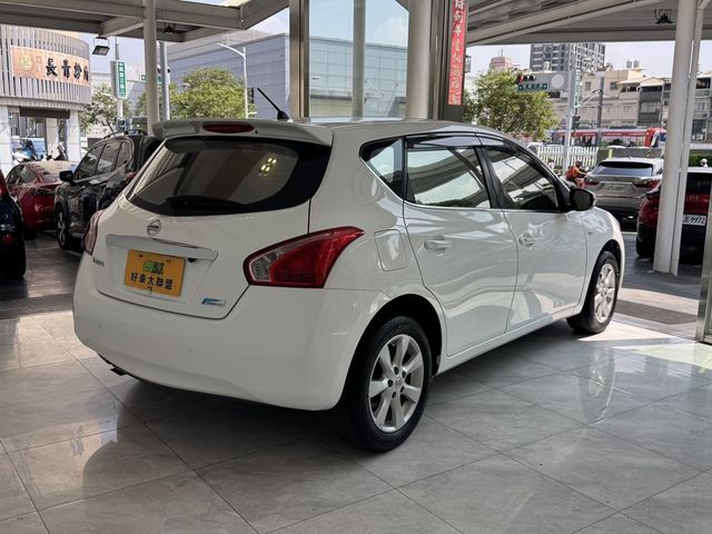NISSAN日產 TIIDA  第2張相片