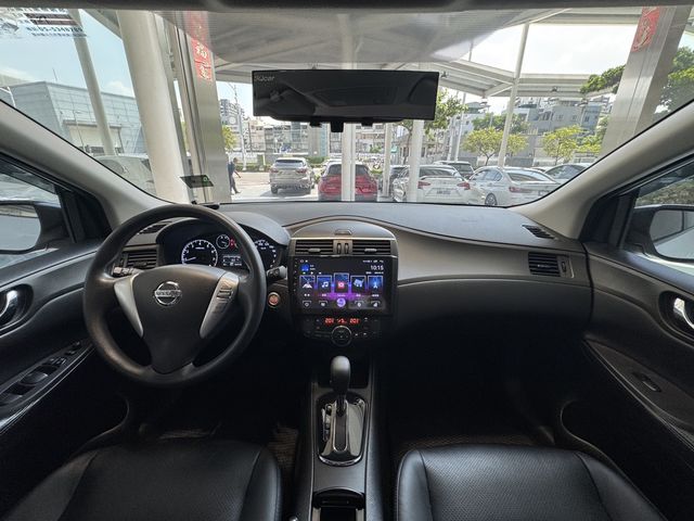 NISSAN日產 TIIDA  第6張相片