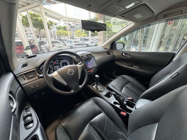 NISSAN日產 TIIDA  第7張相片