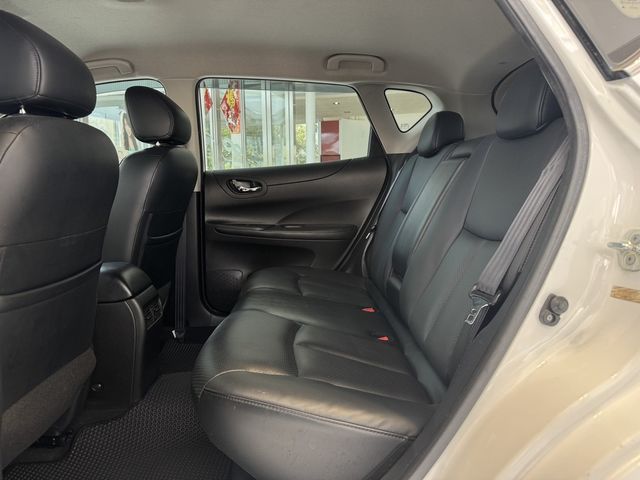 NISSAN日產 TIIDA  第8張相片