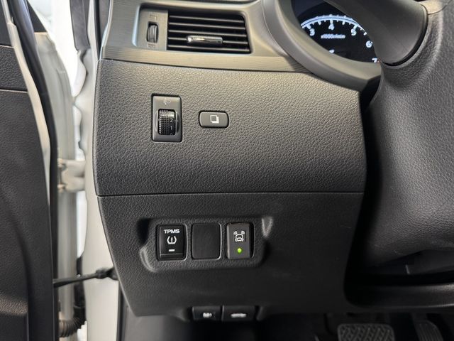 NISSAN日產 TIIDA  第15張相片