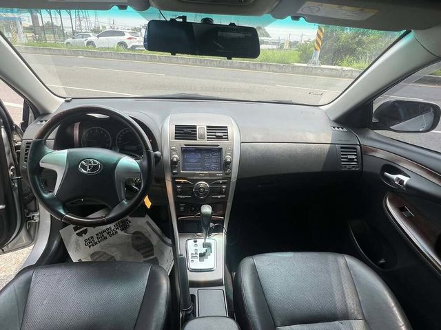 TOYOTA豐田 ALTIS  第5張相片