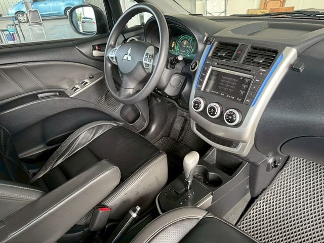 MITSUBISHI三菱 COLT PLUS  第7張相片