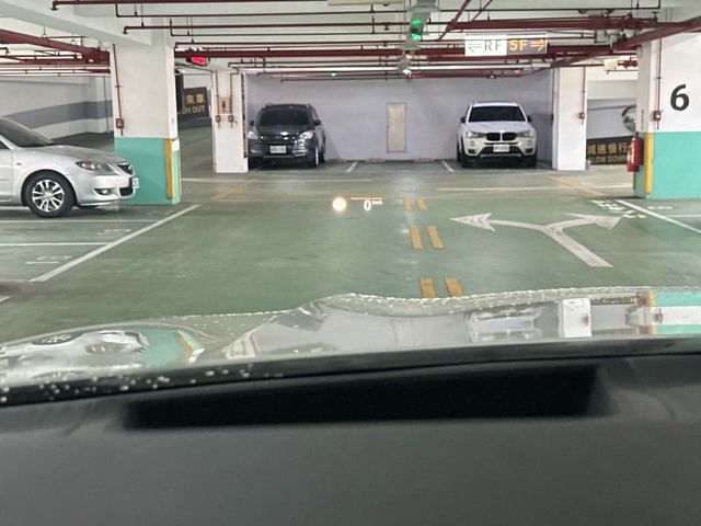 BMW寶馬 X6 XDRIVE40I  第8張相片