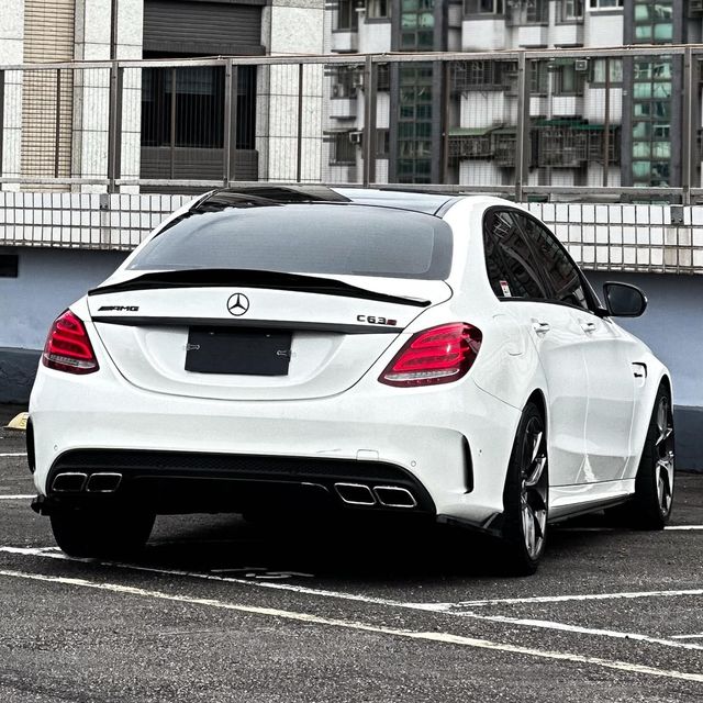 M-BENZ賓士 C63 AMG  第2張相片