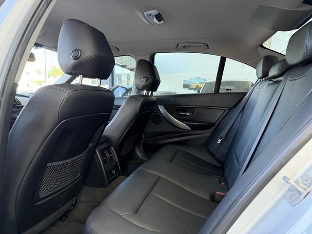 BMW寶馬 320I  第13張相片