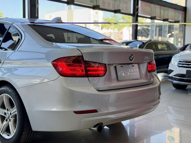 BMW寶馬 320I  第15張相片