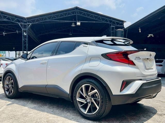 TOYOTA豐田 C-HR  第18張相片