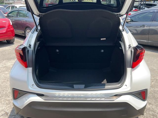 TOYOTA豐田 C-HR  第19張相片