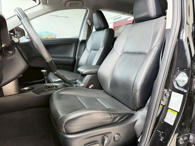 TOYOTA豐田 RAV4  第6張相片