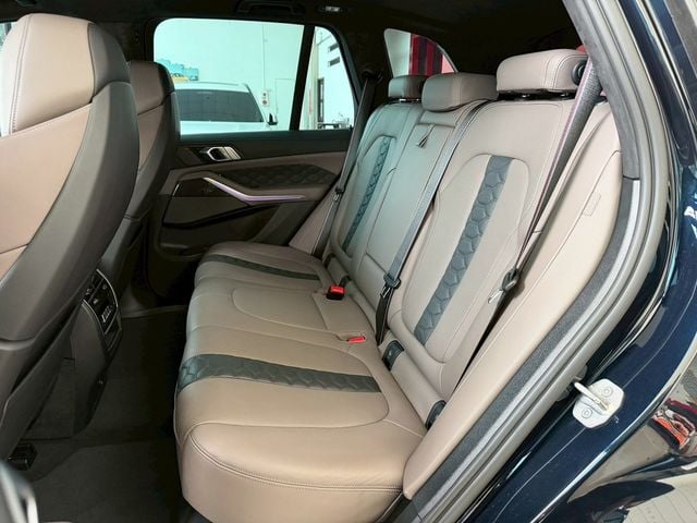 BMW寶馬 X5 M  第16張相片