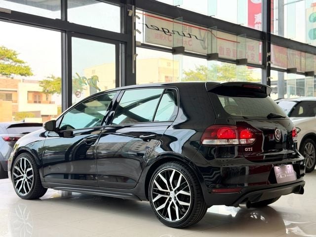 VOLKSWAGEN福斯 GOLF GTI  第10張相片